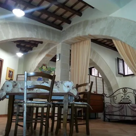 דירה Trapani Home טראפאני