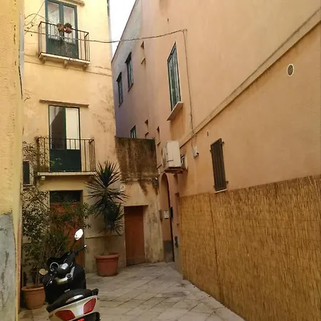דירה Trapani Home